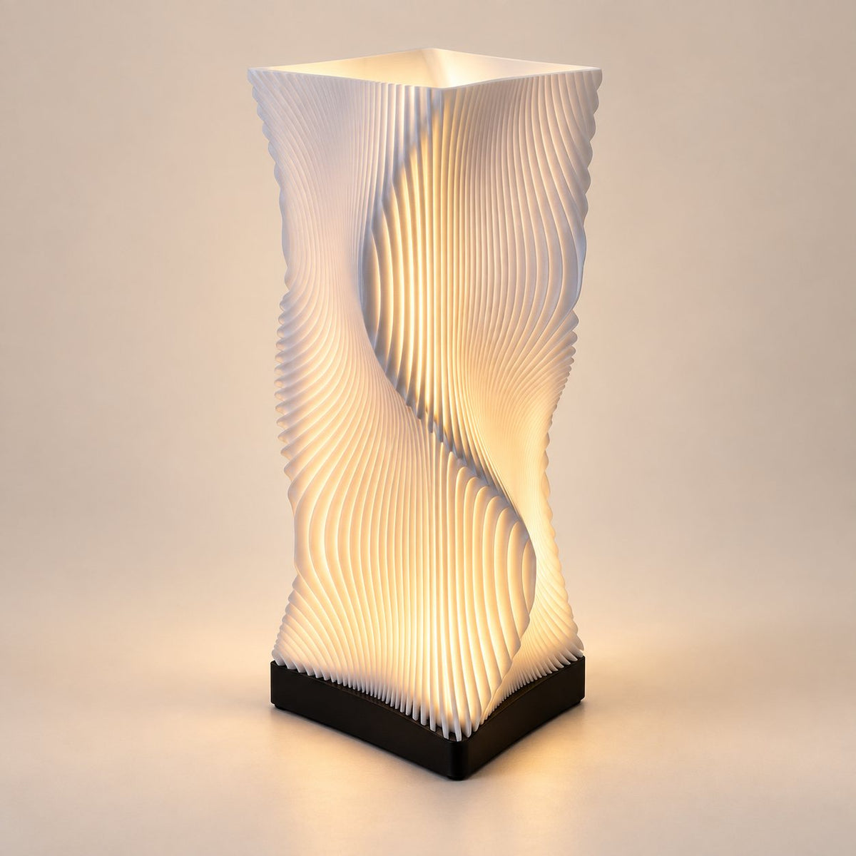 FluxWave 3D printed table lamp (22 cm) on a neutral studio background
